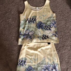 Tommy Bahama 2 piece set